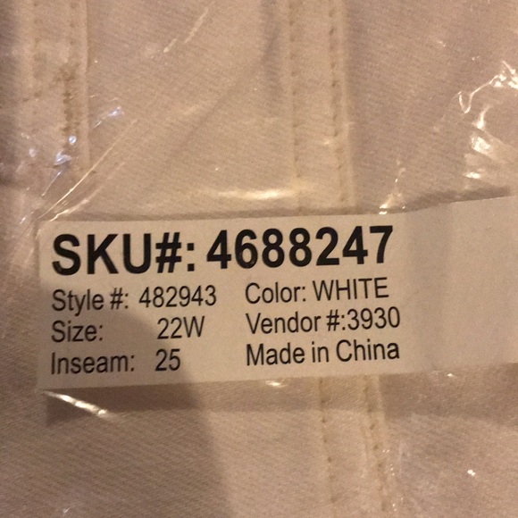 Women’s Lands’ End mid rise kick crop Jean 22w - Picture 3 of 3